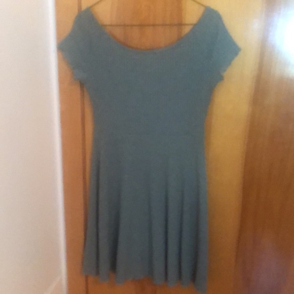 SHEIN Dress (M) - Picture 2 of 3